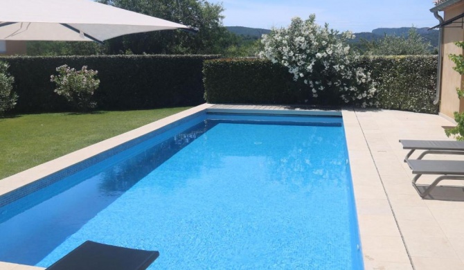 Luxury villa with heated private swimming pool in grounds walking distance from Malauc ne