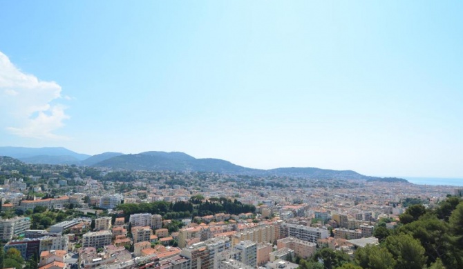 Appartement vue panoramique avec piscine pour 6 personnes à Nice quartier Pessicart