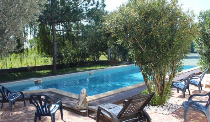 Extravagant Holiday Home in Piolenc with Private Pool
