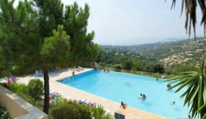 Appartement d'une chambre avec piscine partagee et wifi a Roquebrune sur Argens