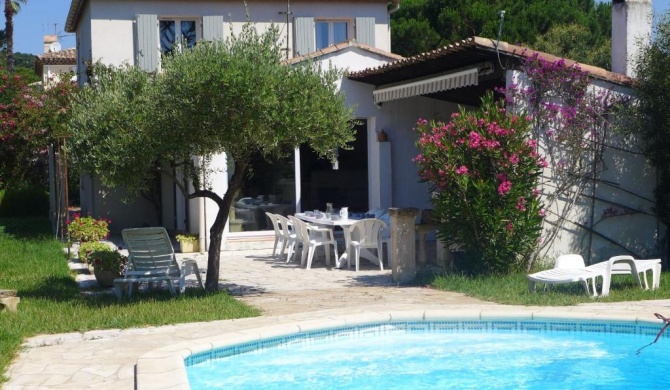 Holiday Home l'Oursinade