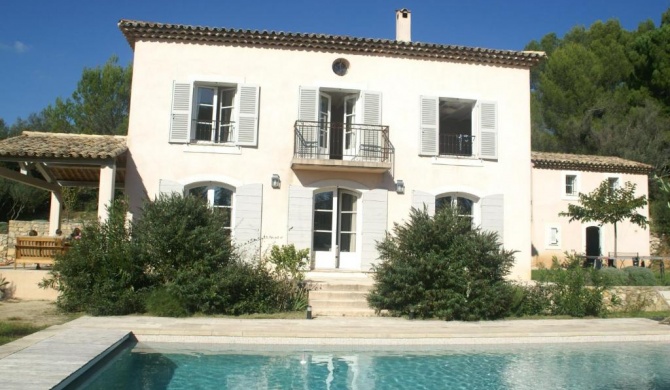 Luxurious Villa in Salernes with a Pool