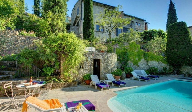 Vaison-la-Romaine Villa Sleeps 9 Pool WiFi