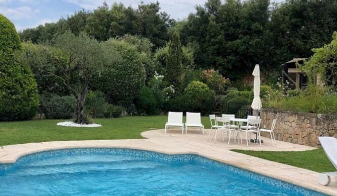 Spacious Villa in Valbonne with Swimming Pool
