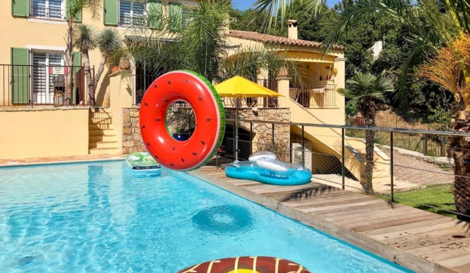 Vence Villa Sleeps 10 Pool Air Con WiFi