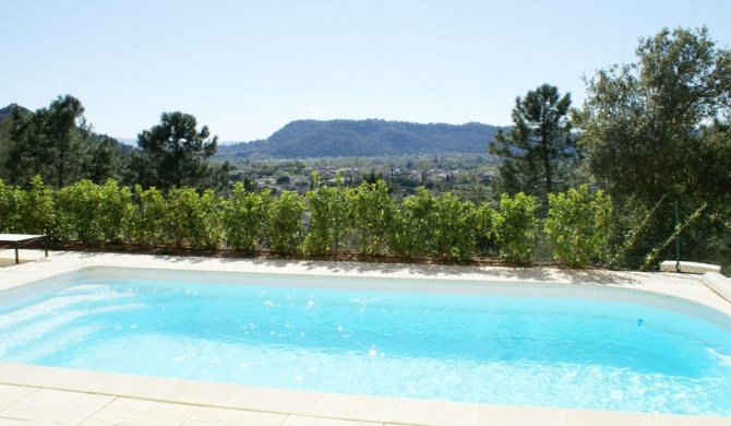 Beautiful Villa in Vidauban with seasonal Swimming Pool