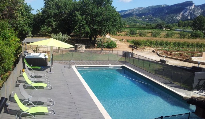 Appartement de 2 chambres avec piscine partagee spa et jardin clos a Maubec